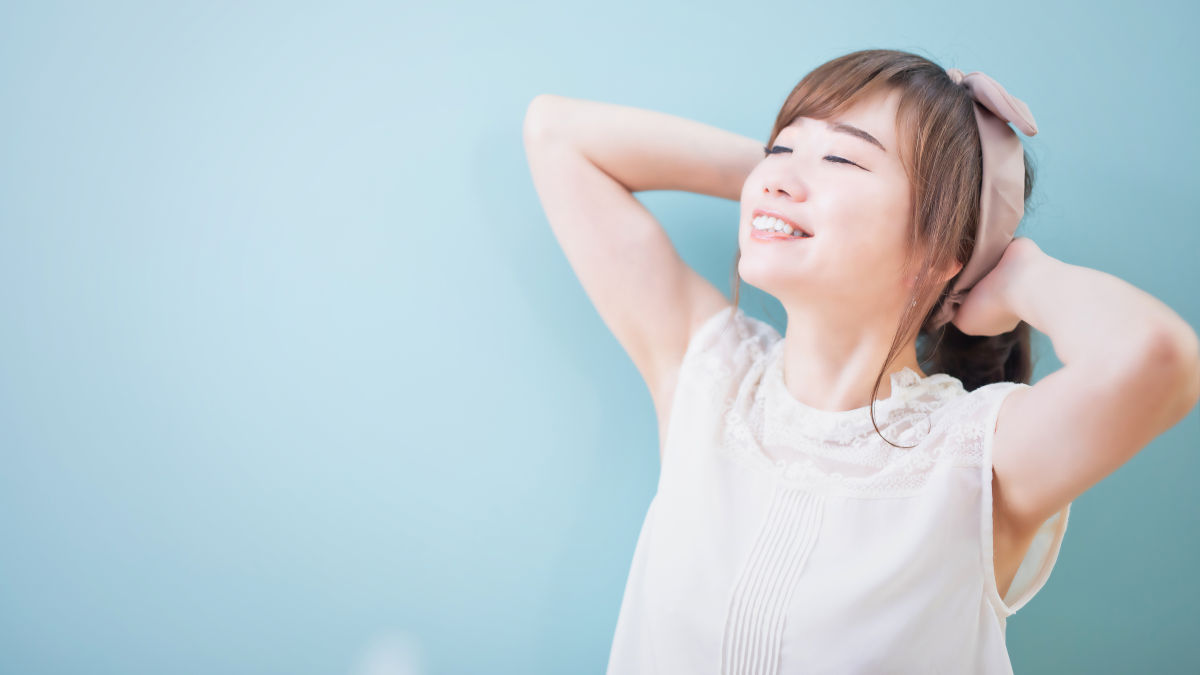 女性の脇の画像