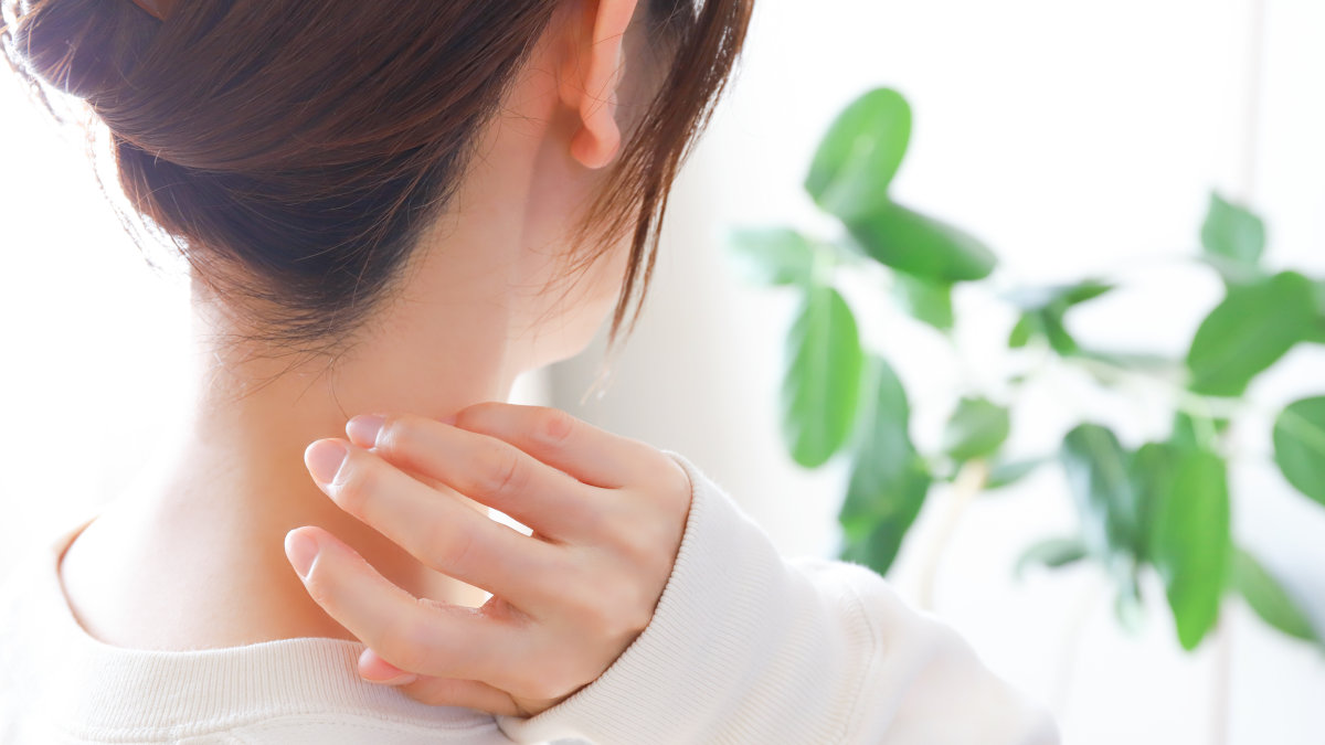 女性のうなじ