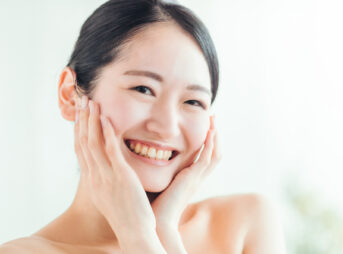 女性ボディケア画像